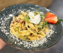  Tagliatelle w sosie śmietanowo - brokułowym 